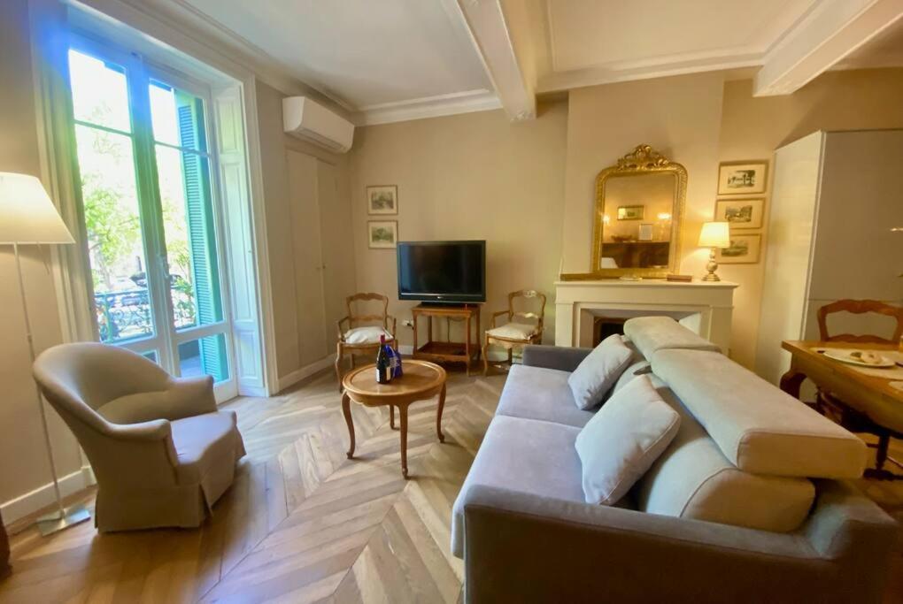 L'Historien - Avec Balcon Coeur De Nimes Apartamento Exterior foto