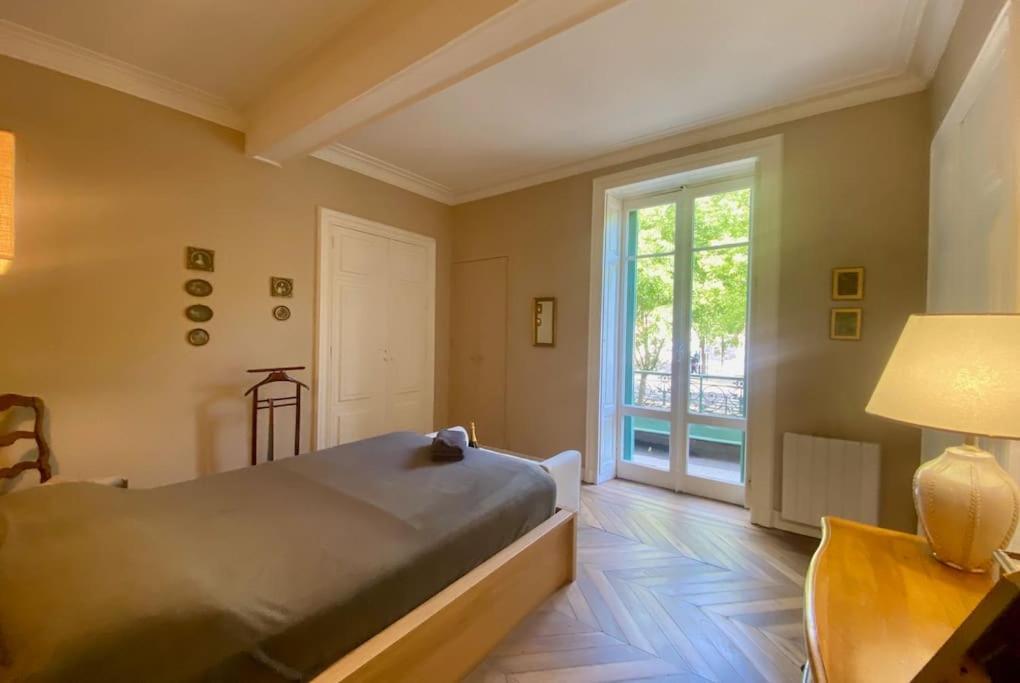 L'Historien - Avec Balcon Coeur De Nimes Apartamento Exterior foto