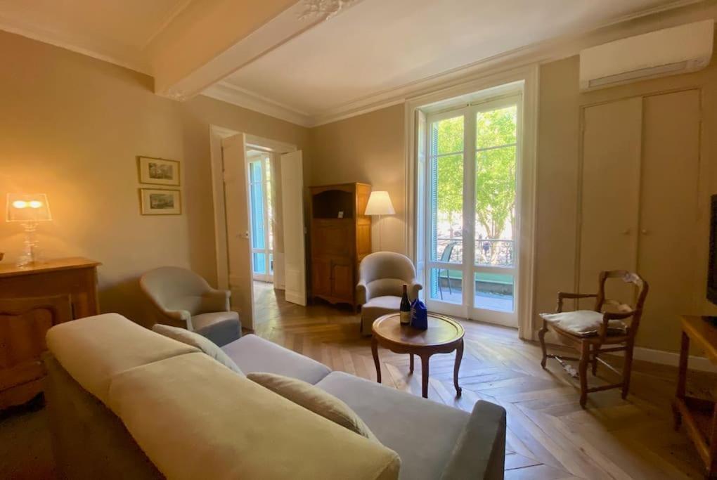 L'Historien - Avec Balcon Coeur De Nimes Apartamento Exterior foto