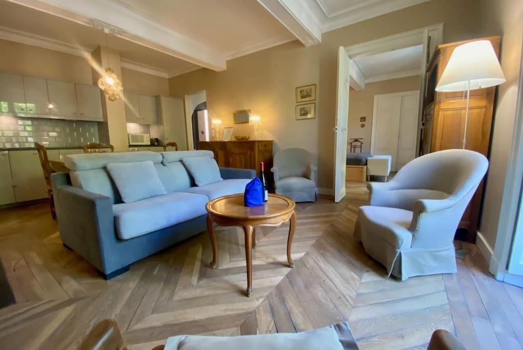 L'Historien - Avec Balcon Coeur De Nimes Apartamento Exterior foto